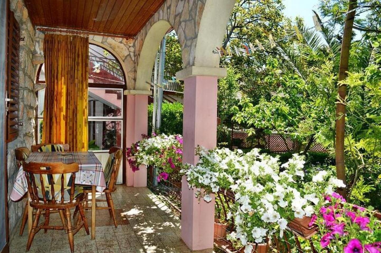Apartments Pavlina Starigrad Paklenica Εξωτερικό φωτογραφία