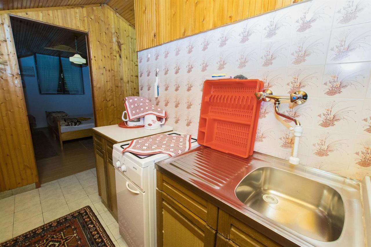 Apartments Pavlina Starigrad Paklenica Εξωτερικό φωτογραφία