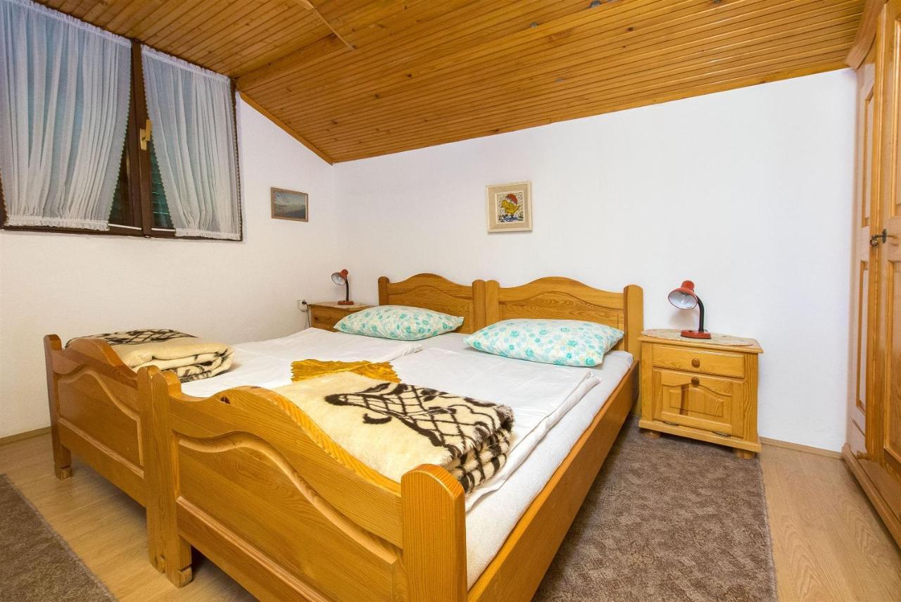 Apartments Pavlina Starigrad Paklenica Εξωτερικό φωτογραφία