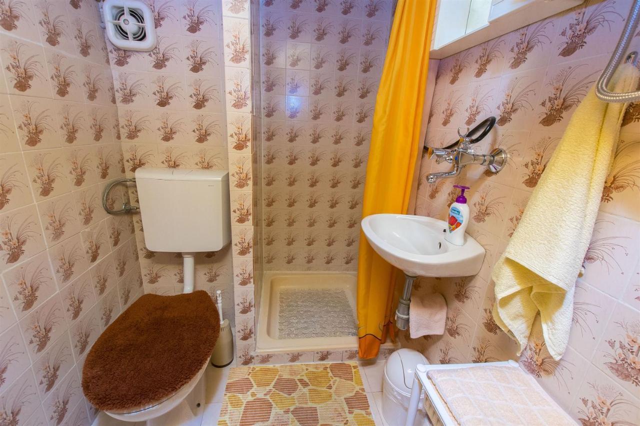 Apartments Pavlina Starigrad Paklenica Εξωτερικό φωτογραφία